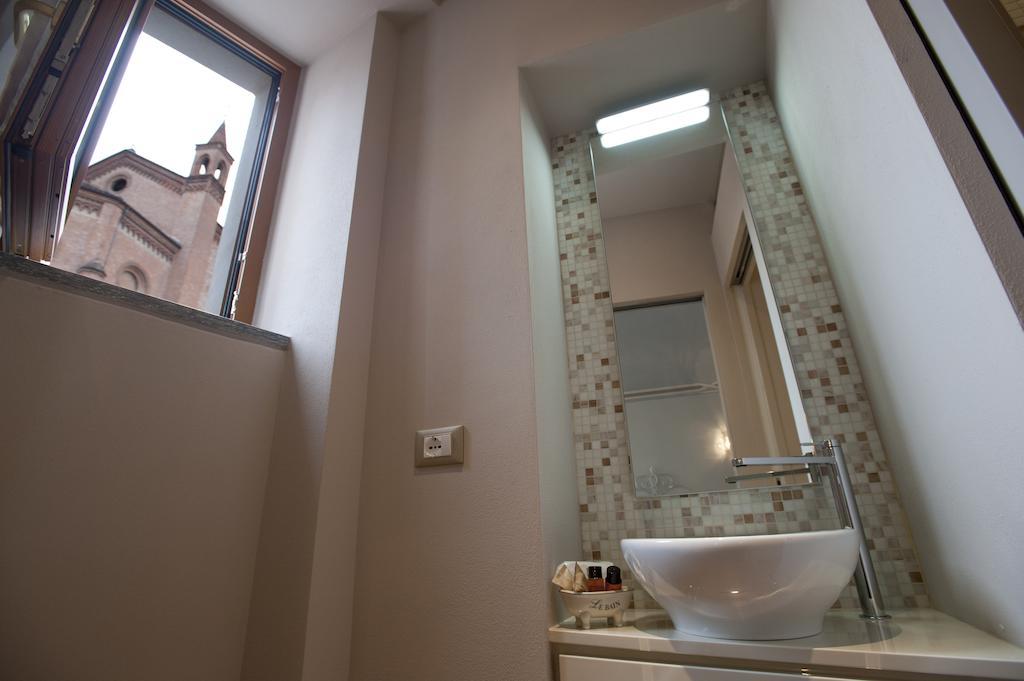 Bed and Breakfast Vinoteca La Sacrestia Альба Номер фото