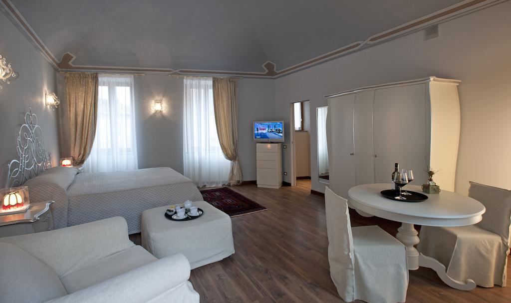 Bed and Breakfast Vinoteca La Sacrestia Альба Номер фото